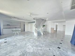 Продажа 4 спальни кондо в Банг Пхлат, Бангкок