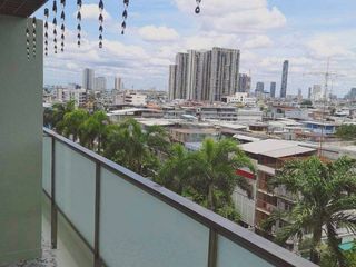 Condo en venta de 2 habitaciones en Yan Nawa, Bangkok