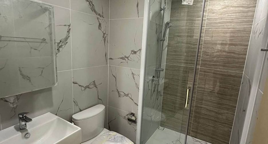 For sale 2 ベッドルーム condo in Thon Buri, Bangkok