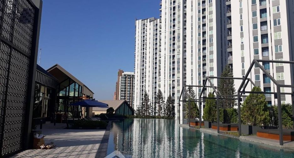 For sale 2 bedrooms condo in Huai Khwang, Bangkok