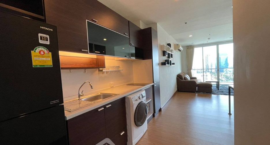 À vendre 2 chambres condo à Yan Nawa, Bangkok
