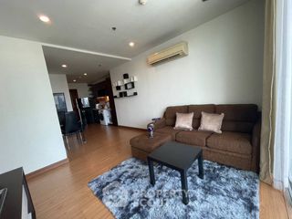 À vendre 2 chambres condo à Yan Nawa, Bangkok