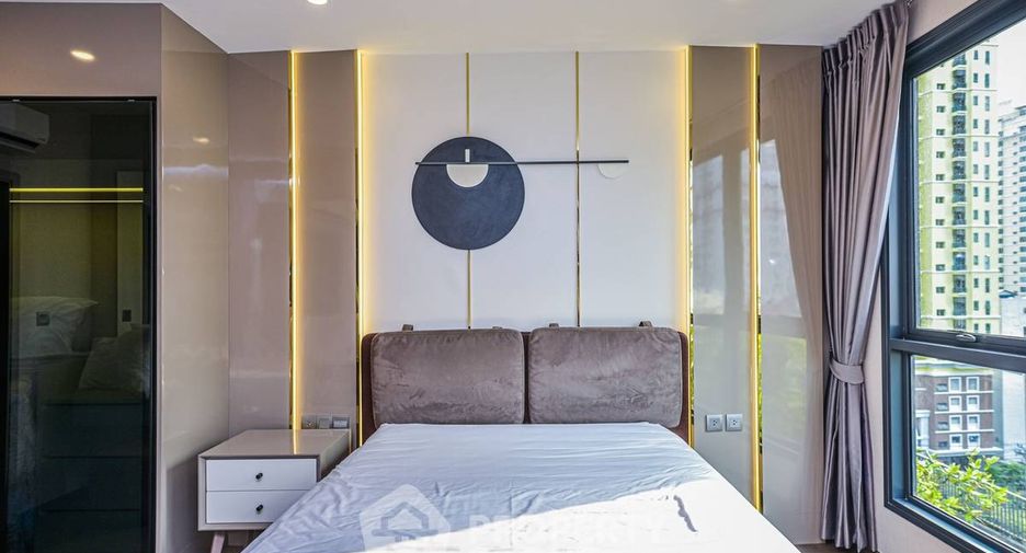 For sale 1 bed condo in Pathum Wan, Bangkok