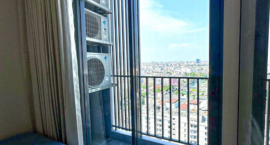 Продажа 2 спальни кондо в Банг Капи, Бангкок