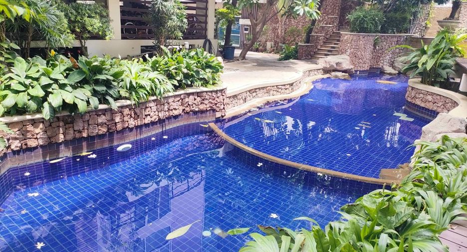 À vendre 2 chambres condo à Yan Nawa, Bangkok