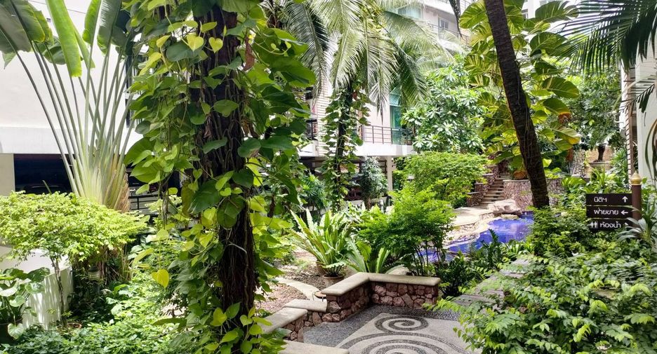 À vendre 2 chambres condo à Yan Nawa, Bangkok