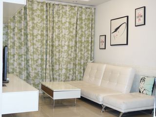Condo en alquiler de 2 habitaciones en Huai Khwang, Bangkok