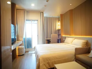 Wohnung zur Miete mit Studio in Khlong Toei, Bangkok