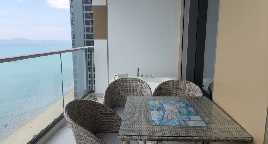 For sale 2 bedrooms condo in Jomtien, Pattaya
