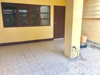 For sale 2 ベッドルーム townhouse in Prawet, Bangkok