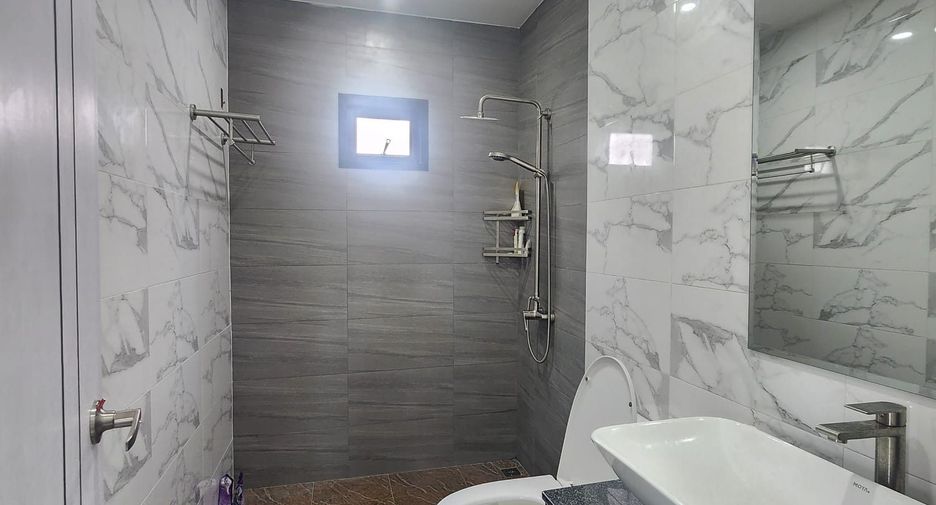 For sale 5 bedrooms house in Mueang Phuket, Phuket