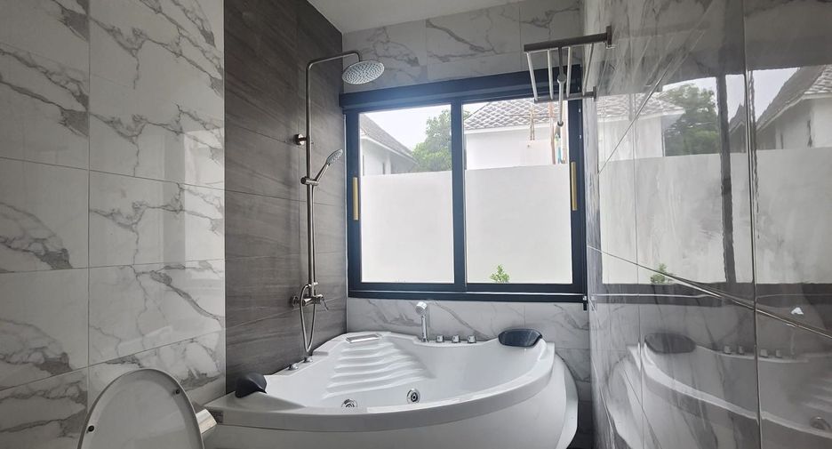 For sale 5 bedrooms house in Mueang Phuket, Phuket