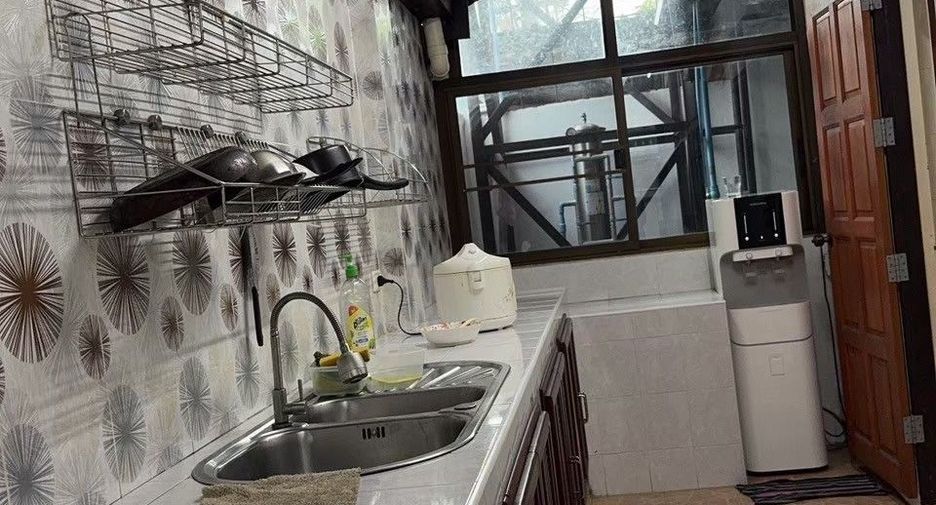 Haus zur Miete mit 5 Zimmer in Kathu, Phuket