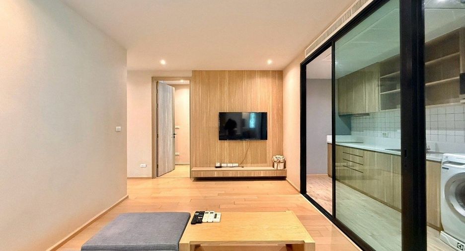 For rent 2 bedrooms condo in Watthana, Bangkok