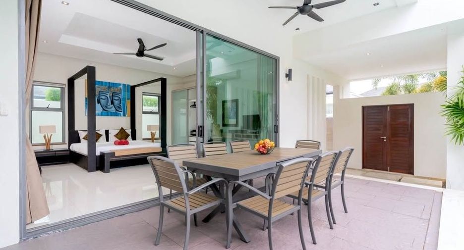 For sale 3 bedrooms villa in Mueang Phuket, Phuket