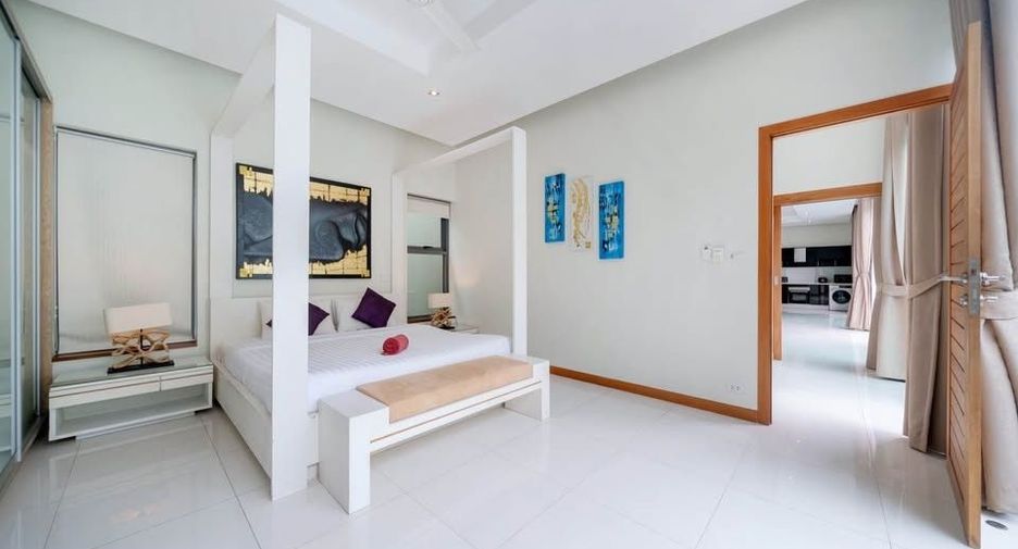 For sale 3 bedrooms villa in Mueang Phuket, Phuket