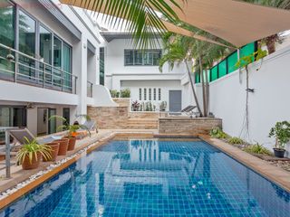 Haus zur Miete mit 5 Zimmer in Bang Lamung, Chonburi