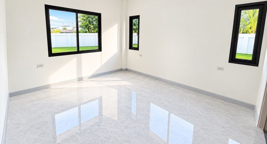 For sale 3 bedrooms villa in Hua Hin, Prachuap Khiri Khan