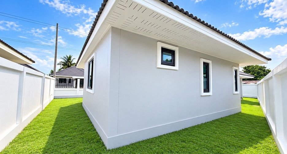 For sale 3 bedrooms villa in Hua Hin, Prachuap Khiri Khan