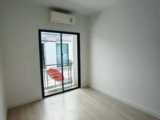 For sale 2 ベッドルーム townhouse in Prawet, Bangkok