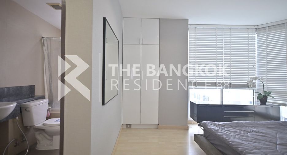 For sale 2 bedrooms condo in Watthana, Bangkok