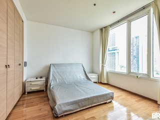 Продажа 2 спальни кондо в Сатхон, Бангкок