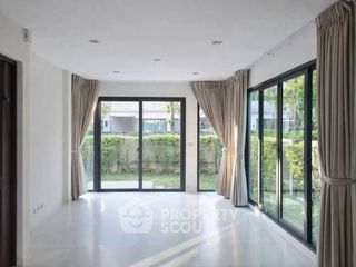 Condo en venta de 4 habitaciones en Prawet, Bangkok