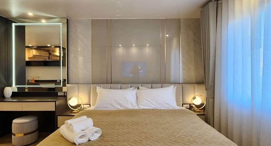 Condo en venta de 2 habitaciones en Yan Nawa, Bangkok