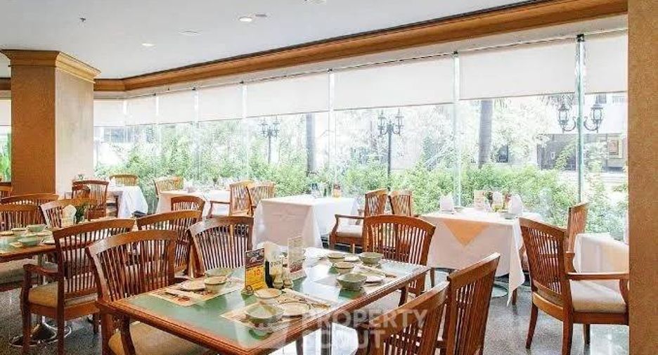 For sale 3 bedrooms condo in Pathum Wan, Bangkok