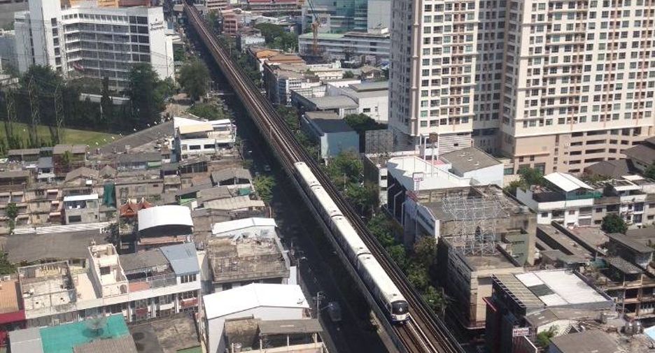 Condo en alquiler de 1 habitaciones en Khlong Toei, Bangkok
