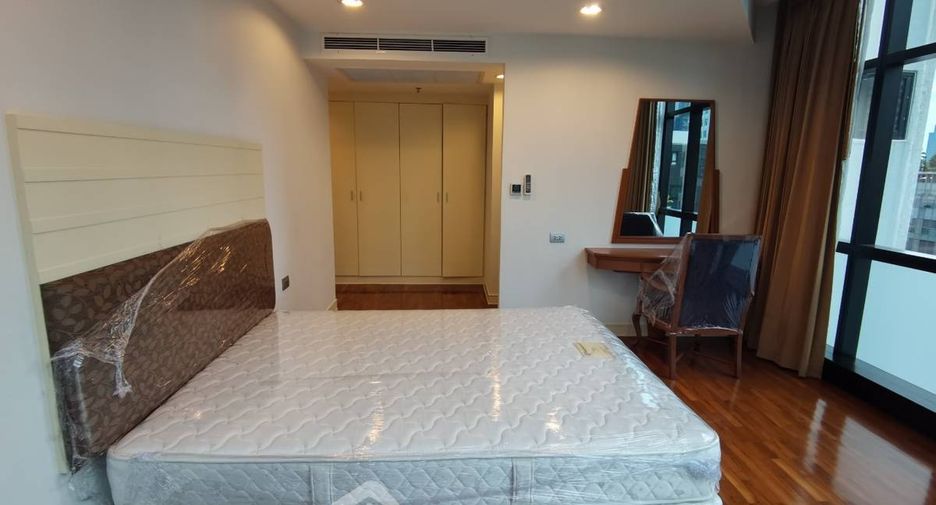 À louer 3 chambres appartement à Khlong Toei, Bangkok
