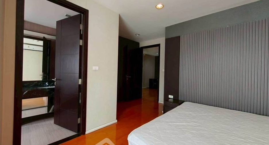 À louer 2 chambres condo à Watthana, Bangkok