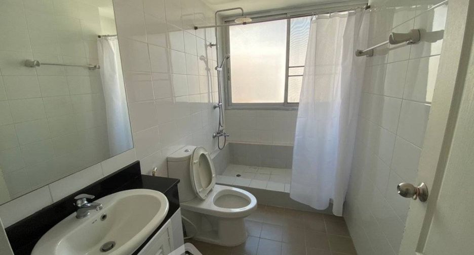 Wohnung zur Miete mit 2 Zimmer in Phra Khanong, Bangkok
