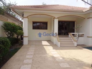 For rent and for sale 3 bedrooms house in Bang Lamung, Chonburi