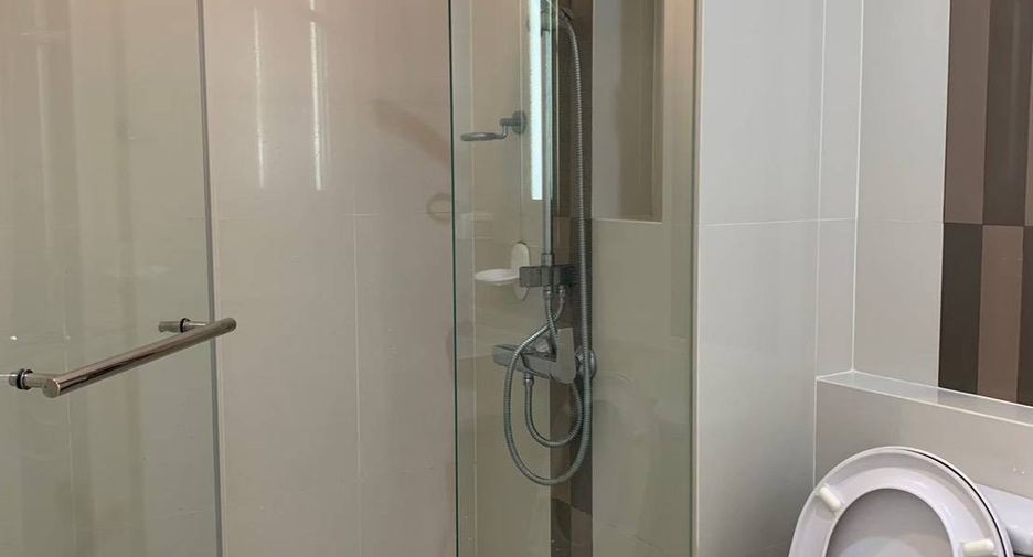 For rent 2 ベッドルーム condo in Phra Khanong, Bangkok