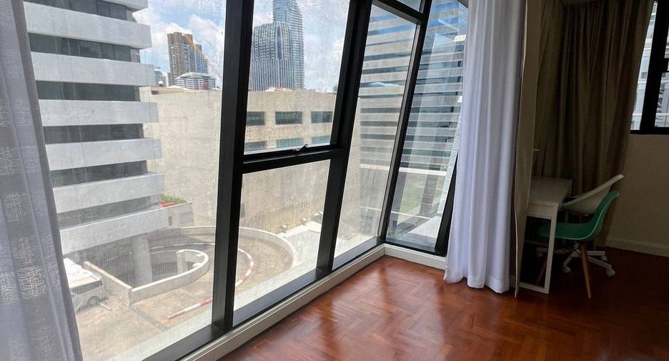 À louer 2 chambres condo à Pathum Wan, Bangkok