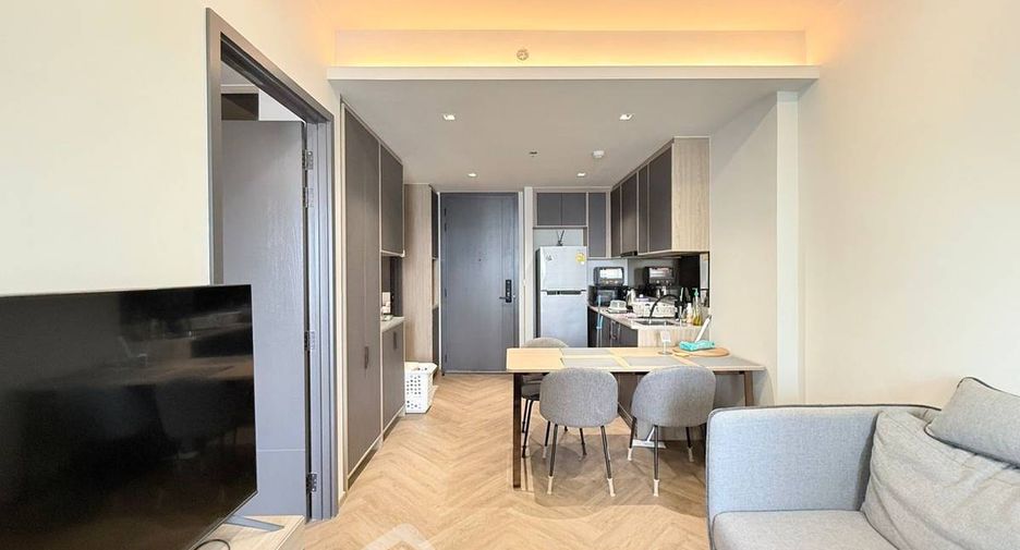 For rent 1 bed condo in Bang Rak, Bangkok