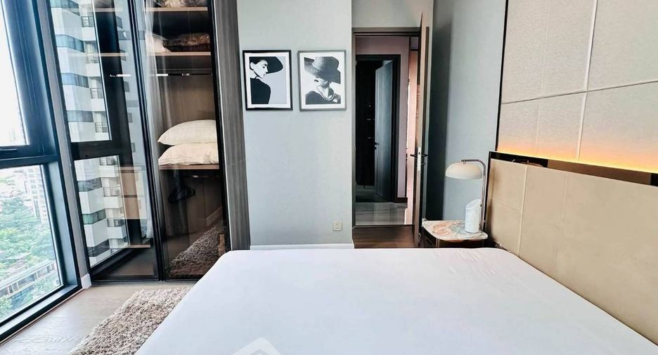 For rent 3 bedrooms condo in Sathon, Bangkok