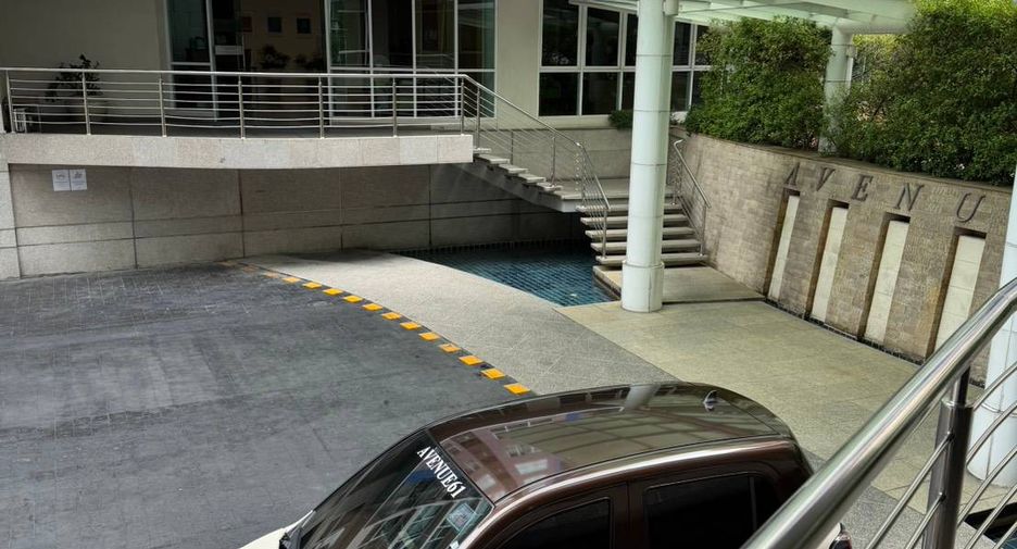 For rent 2 ベッドルーム condo in Watthana, Bangkok