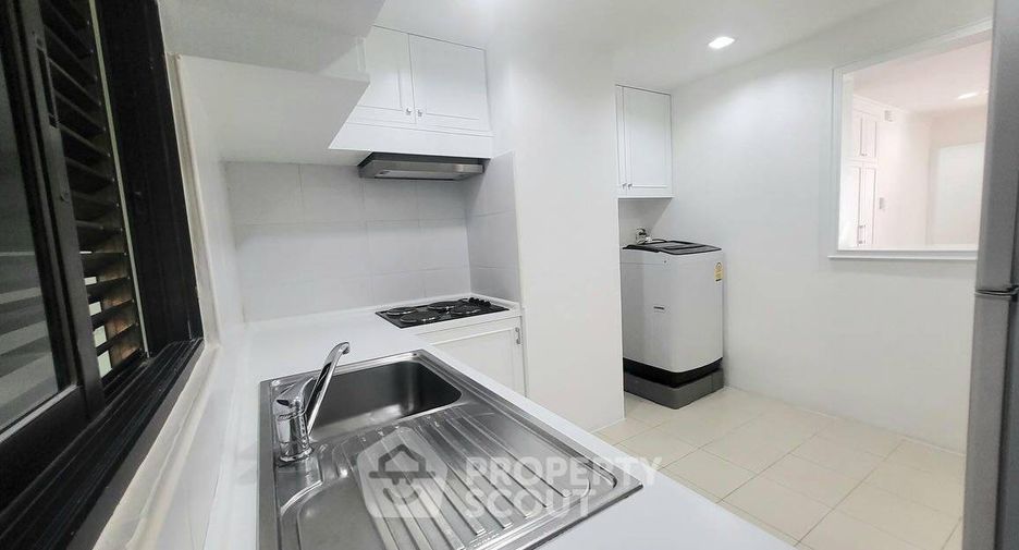 À louer 2 chambres condo à Khlong Toei, Bangkok