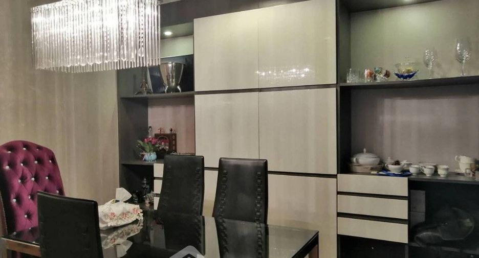 Condo en alquiler de 2 habitaciones en Huai Khwang, Bangkok