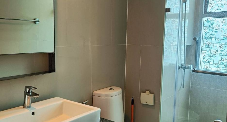 For rent 1 bed condo in Khlong San, Bangkok