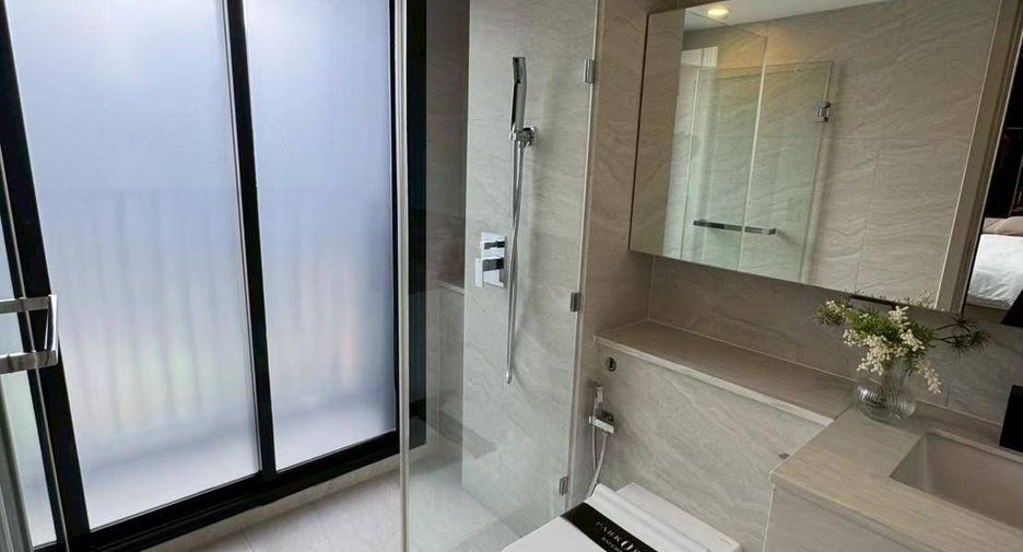 For rent 2 bedrooms condo in Ratchathewi, Bangkok