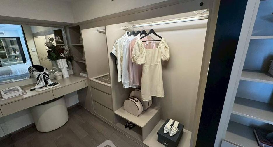 For rent 2 bedrooms condo in Ratchathewi, Bangkok