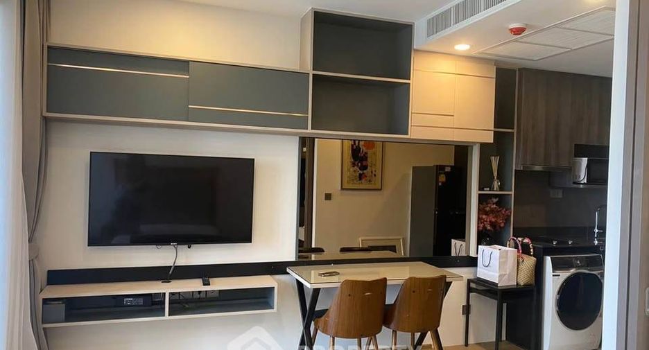 For rent 1 bed condo in Bang Rak, Bangkok