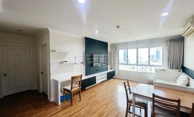 Condo en alquiler de 2 habitaciones en Huai Khwang, Bangkok