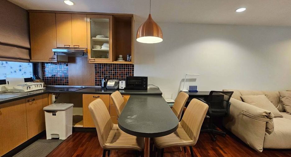 For rent 2 bedrooms condo in Watthana, Bangkok
