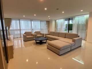 For rent 4 bedrooms condo in Khlong Toei, Bangkok