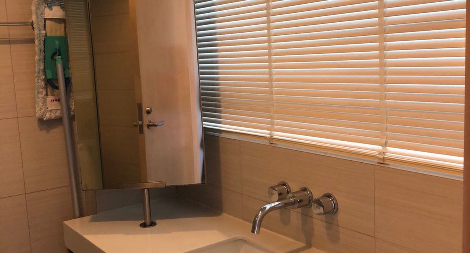 For rent and for sale 1 bed condo in Khlong Toei, Bangkok