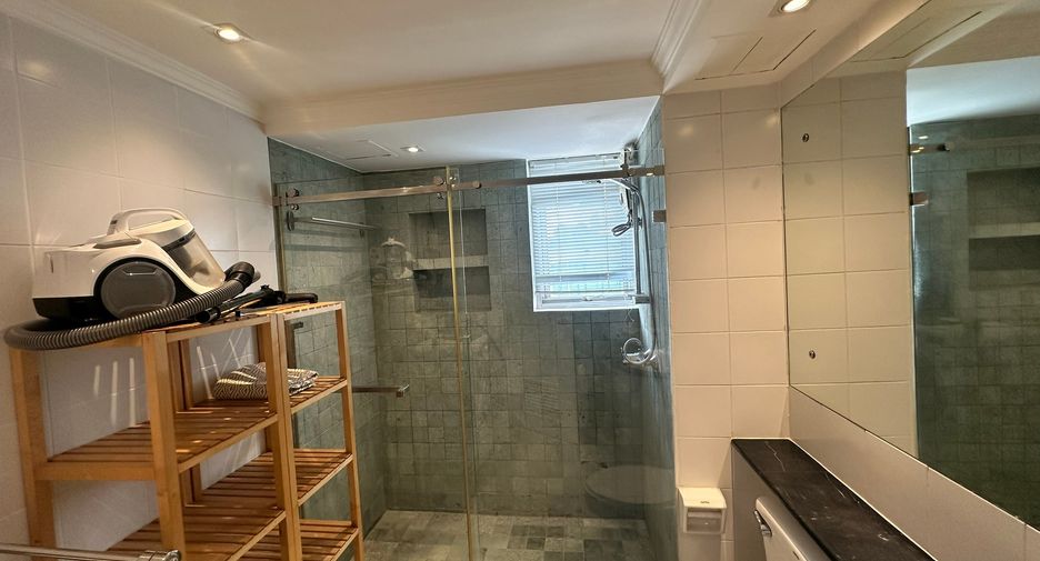 Wohnung zur Miete und zum Kauf mit 2 Zimmer in Watthana, Bangkok